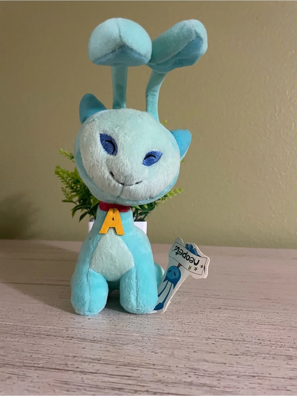 Vintage 2002 Neopets Blue Aisha limited edition plush toy